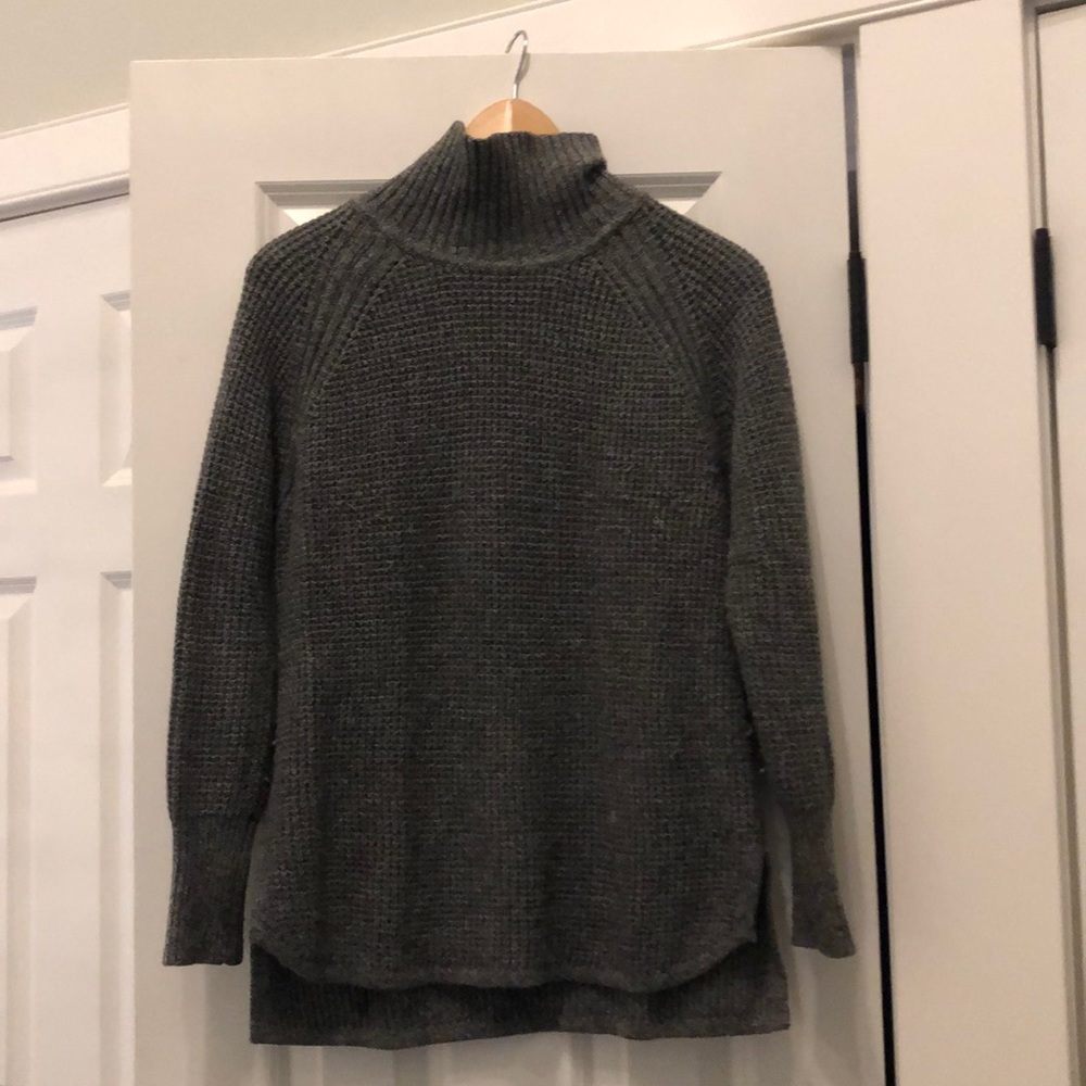 Banana Republic Sweater